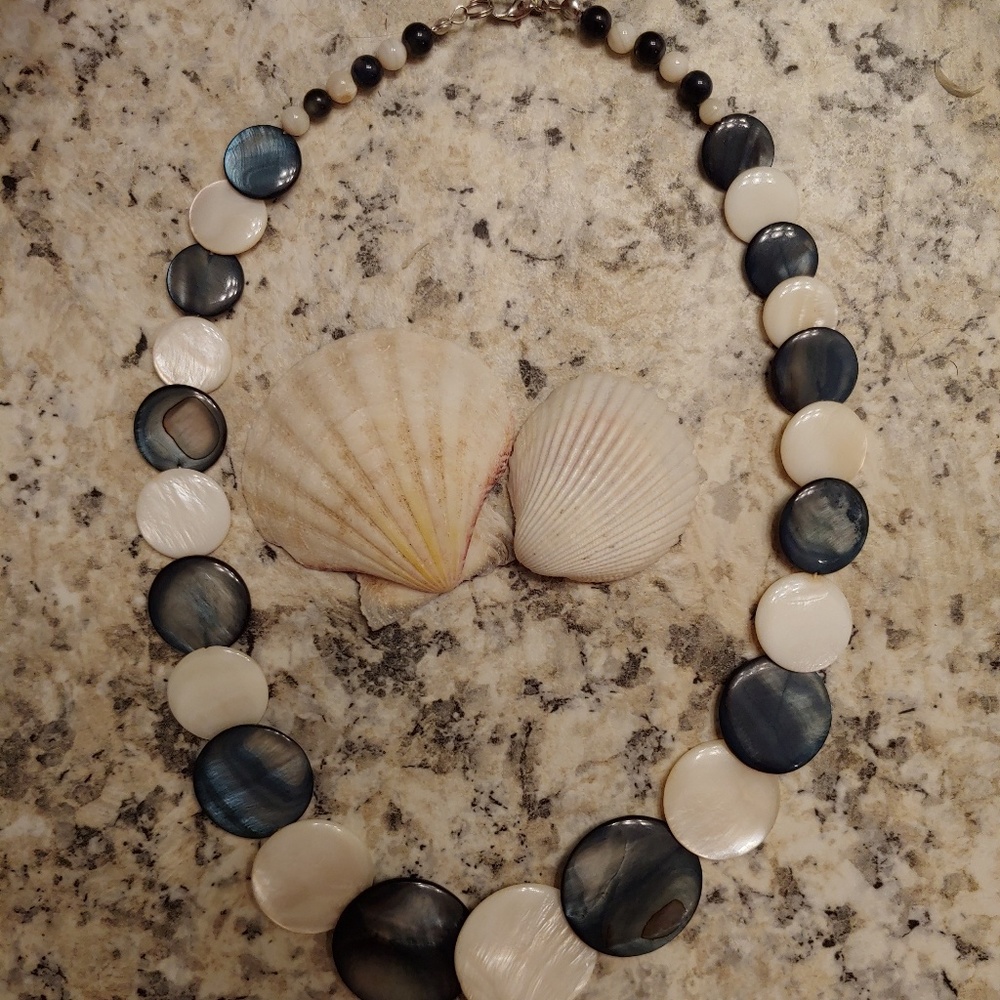 Opalescent necklace